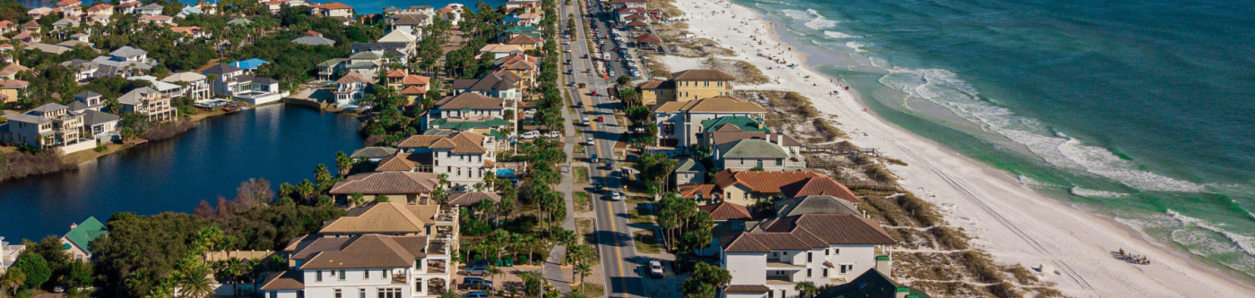 View of Destin homes by the beach